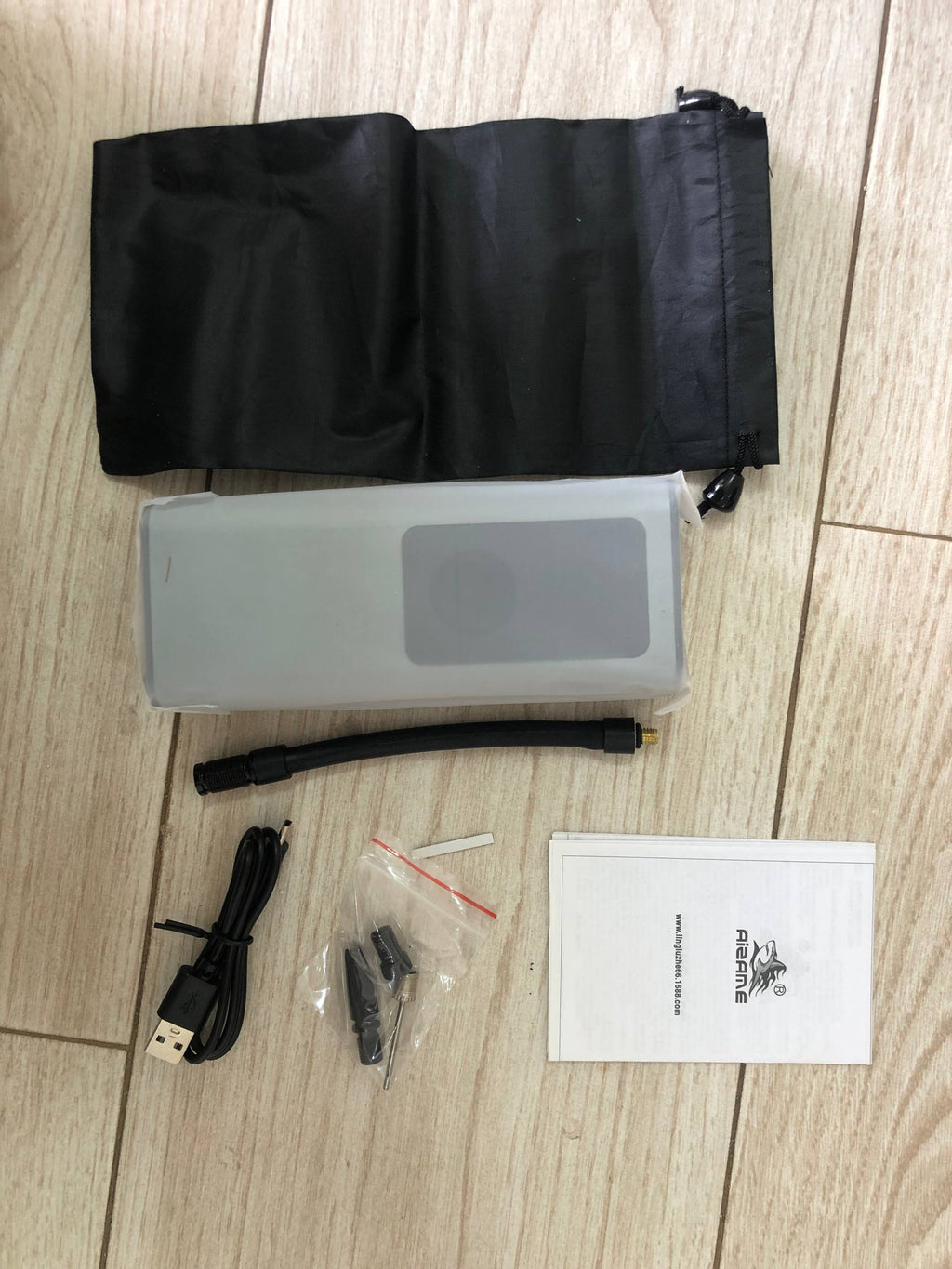 compreseur + Power bank + torche (3en1) ((Original🚨quality superieur))